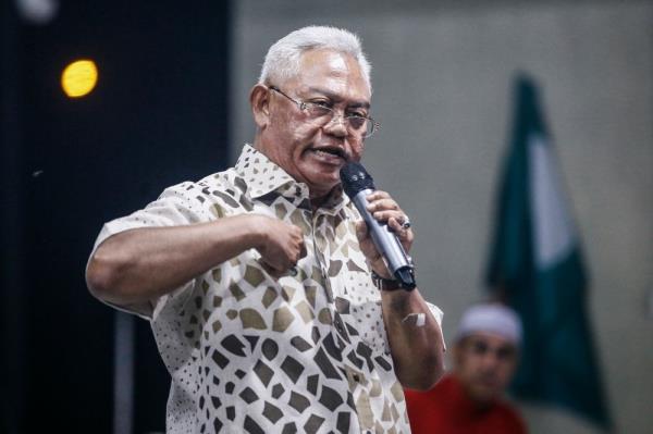 Ex-Umno leader and former rep claims upset Malay voters behind party’s massive losses at state polls; Selangor Wanita chief says lack of clarity